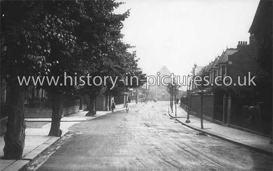 Shernhall Street & Our Lady & St George Church, Walthamstow, London. c.1908.